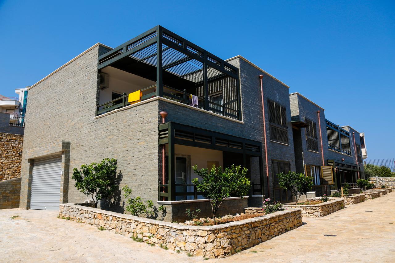 Artemis House Apartment